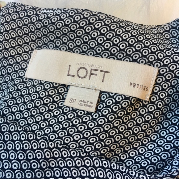 LOFT Ruffle Blouse - Picture 4 of 5